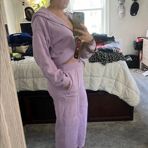 Lavender Hoodie and Pants Set Hollister M - Picture 3 of 9